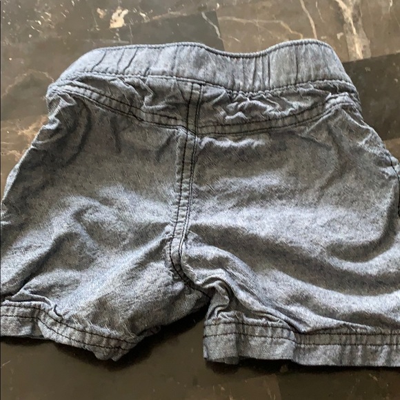 Baby jean like shorts - Picture 2 of 2